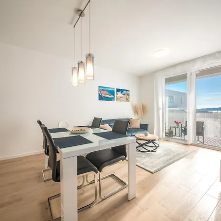 With Parking Space - 20532 Zadar