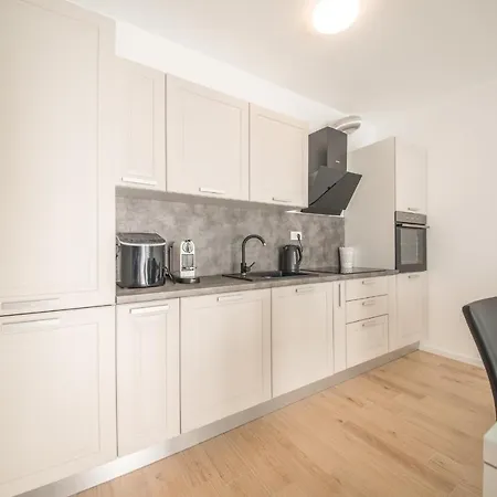 With Parking Space - 20532 Zadar