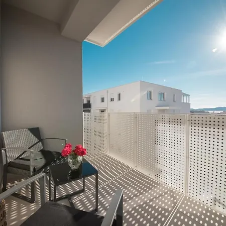 Apartament With Parking Space - 20532 Zadar